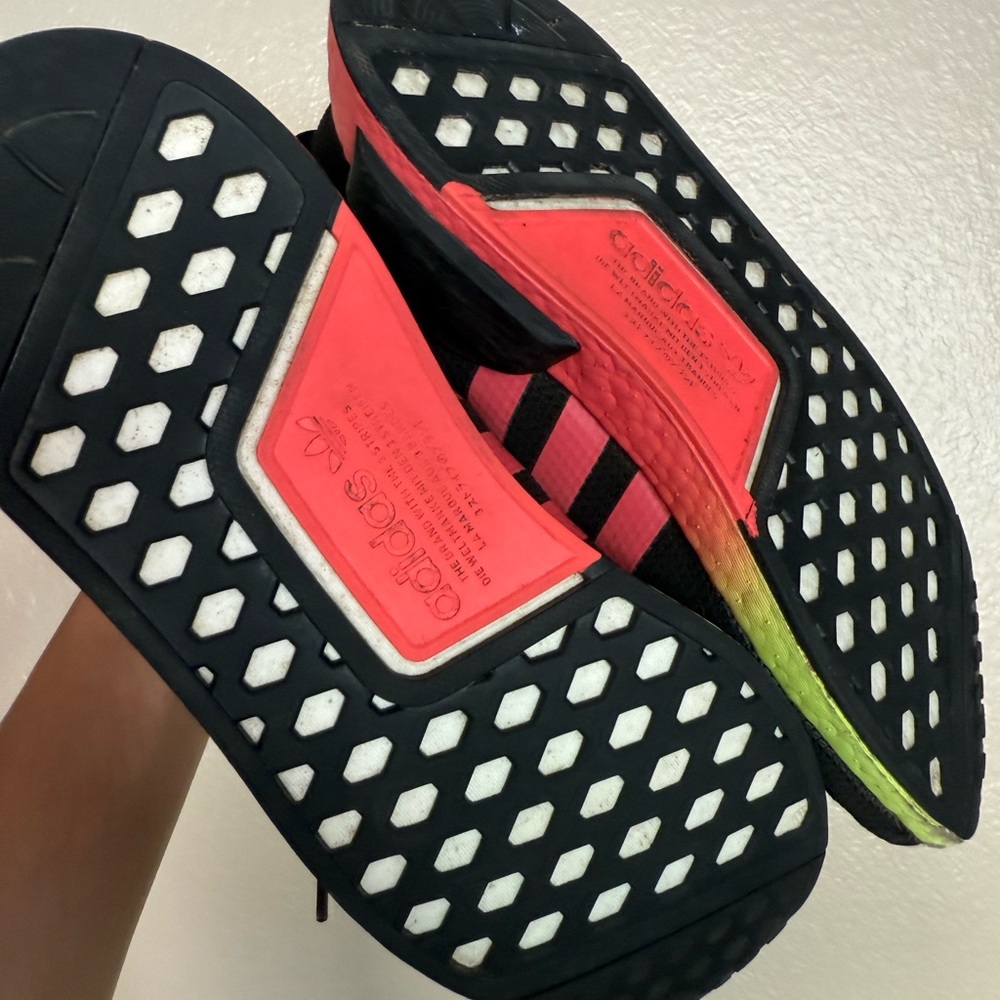 Adidas Men's Black Sneakers with Neon Accents - Picture 4 of 6